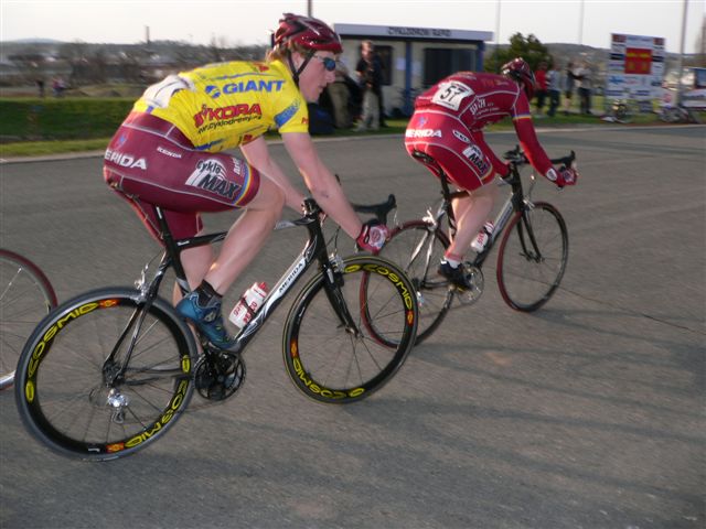 Předchozí obrázek: Fotogalerie//2006/Lopatarny/19_dubna/nahledy/giant_liga-01.jpg