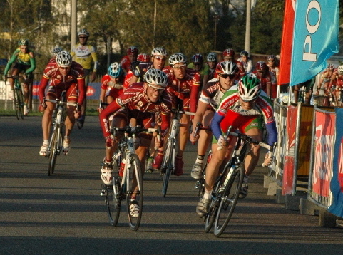 Předchozí obrázek: Fotogalerie//2007/Giant-liga-Plzen/23_dil/nahledy/HL-spurt_do_cile.JPG