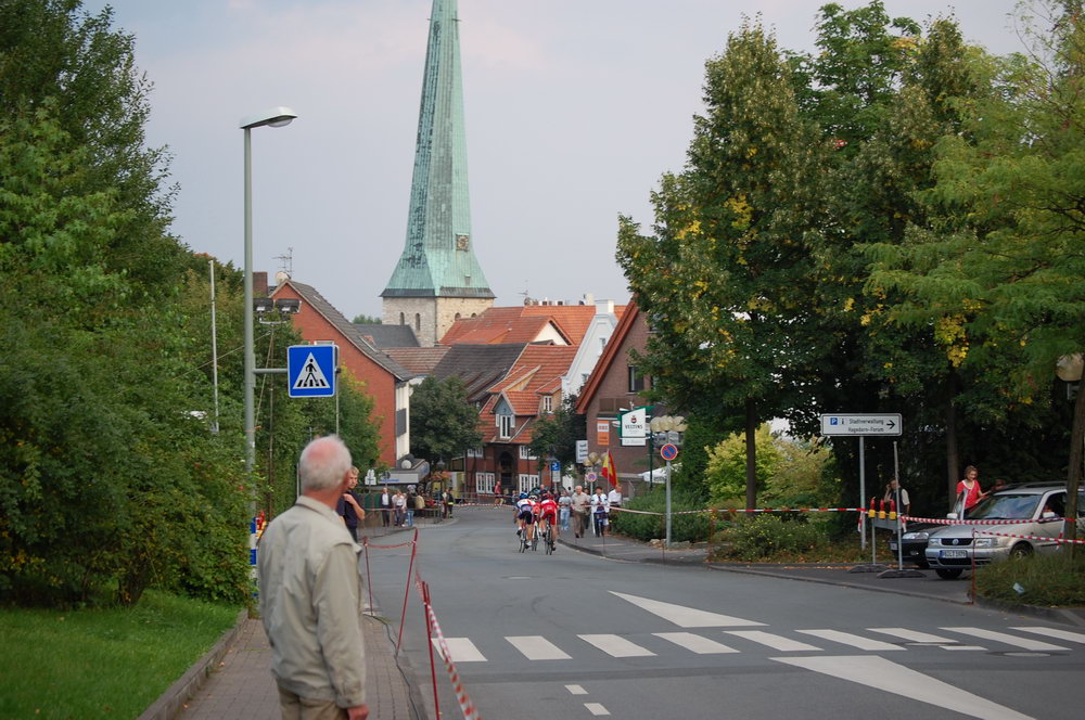 Předchozí obrázek: Fotogalerie//2008/Paderborn/Delbruck/nahledy/delbruck-3.jpg