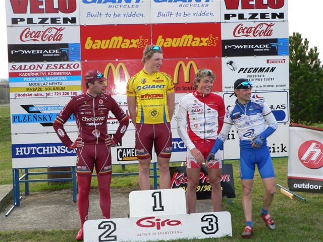 Další obrázek: Fotogalerie/2006/Lopatarny/19_dubna/nahledy/giant_liga-07.jpg