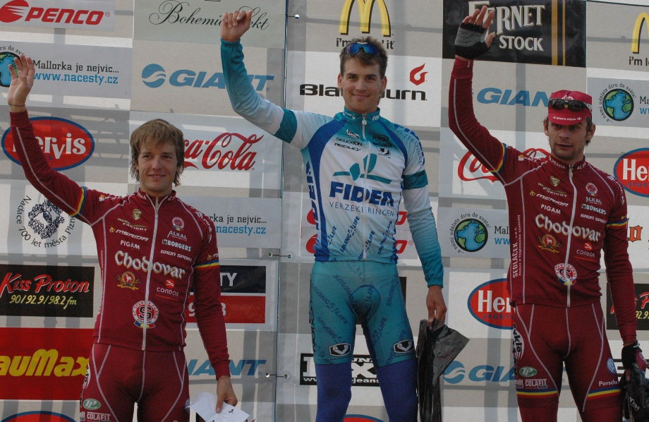 Další obrázek: Fotogalerie/2007/Giant-liga-Plzen/13_dil/nahledy/pavek_stybar_pecenka.JPG