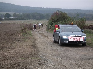 Vítězem silničního závodu okolo Brd na 103 km se stal Ondřej Cink Merida team