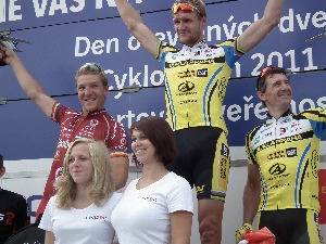 Kaňkovský před Nesvedou při Cyklo Open 2011 - GP Condor-letenky