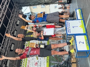 Sparťané Tomáš Kalojíros vyhrál maraton v Hradci Kr., Jiri Reeh a Andrea Pavlisová dojeli na 2.místě při Králi Šumavy