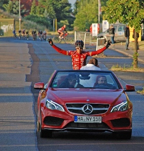 Tomáš Okrouhlický zvítězil na kriteriu ve Stahnsdorf a 3.místo na Hohenheimer Schlossreennen ve Stuttgartu, Petr Fiala celkově 20. místo na etapovém závodě v Polsku.