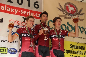 Sparťané Tomáš Kalojíros, Denis Rugovac a Václav Viktorin ovládli Tour de Brdy