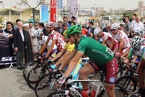 3.etapa Tour of IRAN: Jakub Honzík a Jan Stöhr obsadili 11. a 12. místo, Jiří Nesveda pokračuje v zeleném trikotu nejlepšího sprintera