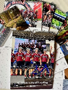 Kalendář na rok 2026 již v prodeji  v sekci Fanshop 