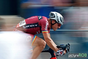 Jiří Nesveda obsadil 4. místo na prestižním Giro Bochum a vyhrál kriterium v Dahnu